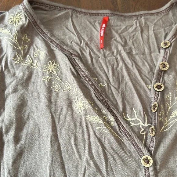 Stunning never worn Alp n Rock long sleeve Henley shirt embroidered - Picture 3 of 6